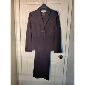 9 & Co  Navy Suit - Size 10